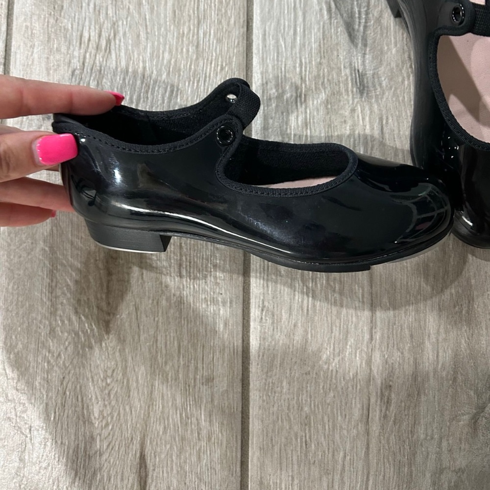 Tap shoes